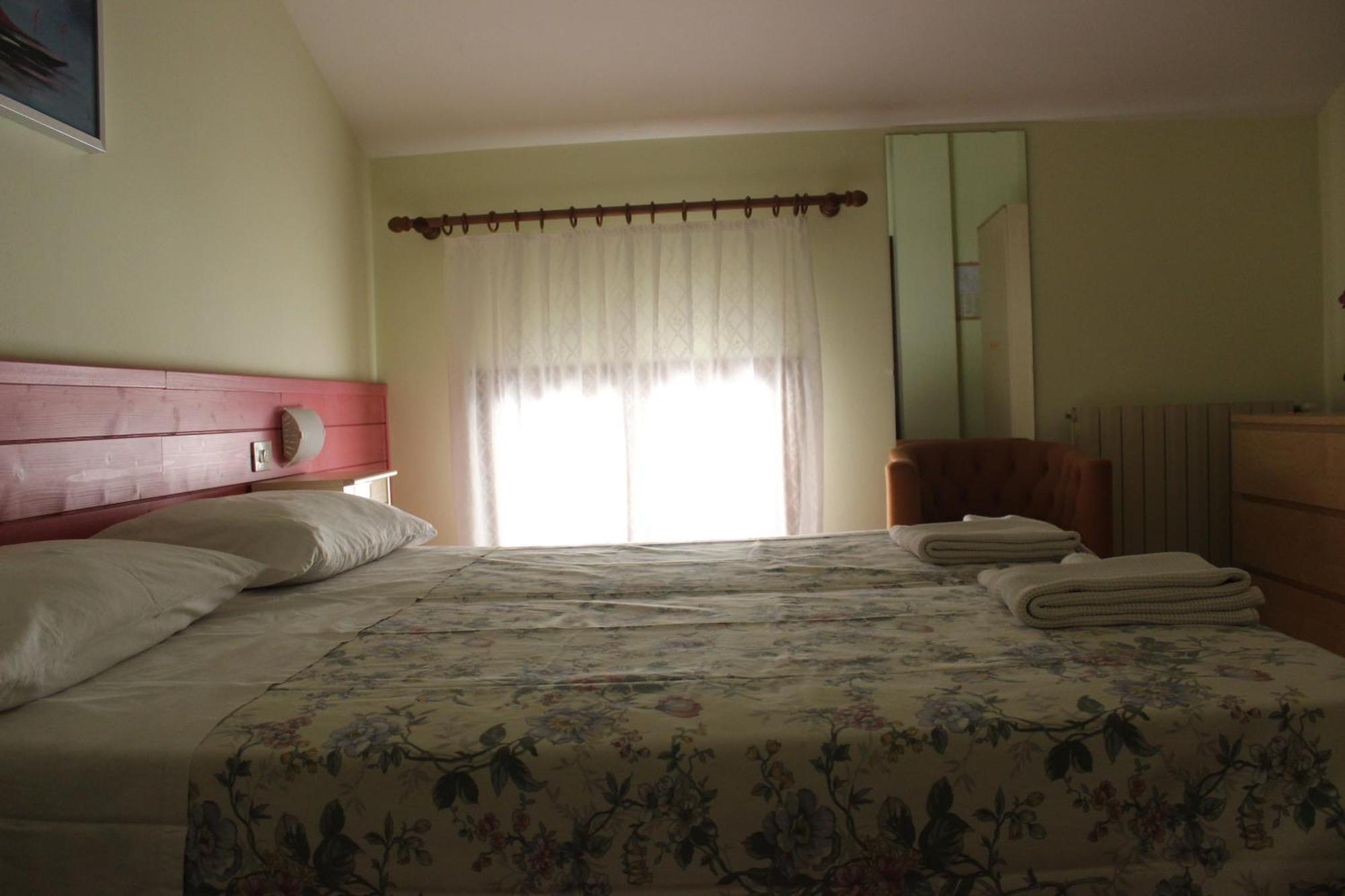 Albergo Al Castello Recoaro Terme Zimmer foto