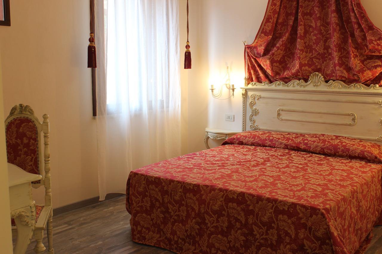 Albergo Al Castello Recoaro Terme Exterior foto